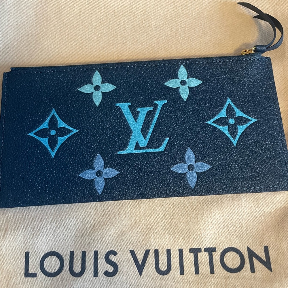 Louis Vuitton Felicie Pochette Dégradé Bleu. 100% authentic - Picture 12 of 15